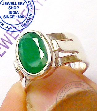 Panna Gemstone Ring Designs in Silver for Gents