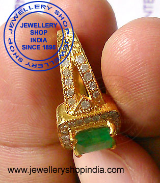 Emerald Diamond Ring Designs for Wedding