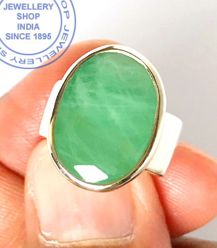 Jewellery Design Emerald Stone Ring in Silver