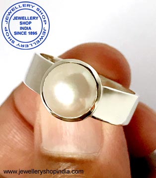 Moti Gemstone Ring Design