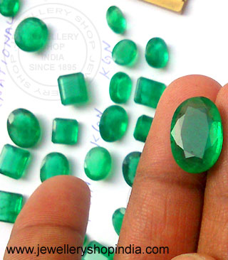 Natural Emerald Gemstone Dealer