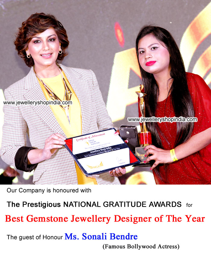 Award Sonali Bendre Mumbai for Best Gemstone Jewellery Designer of the year